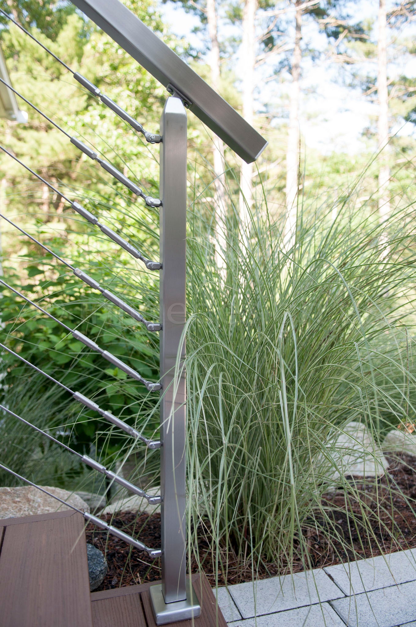 DSC8722 cable railing