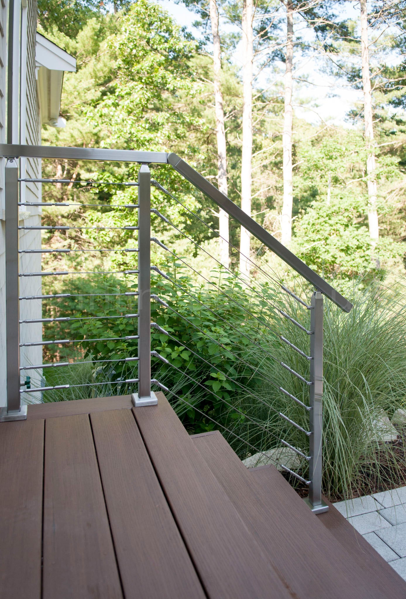 DSC8728 cable railing