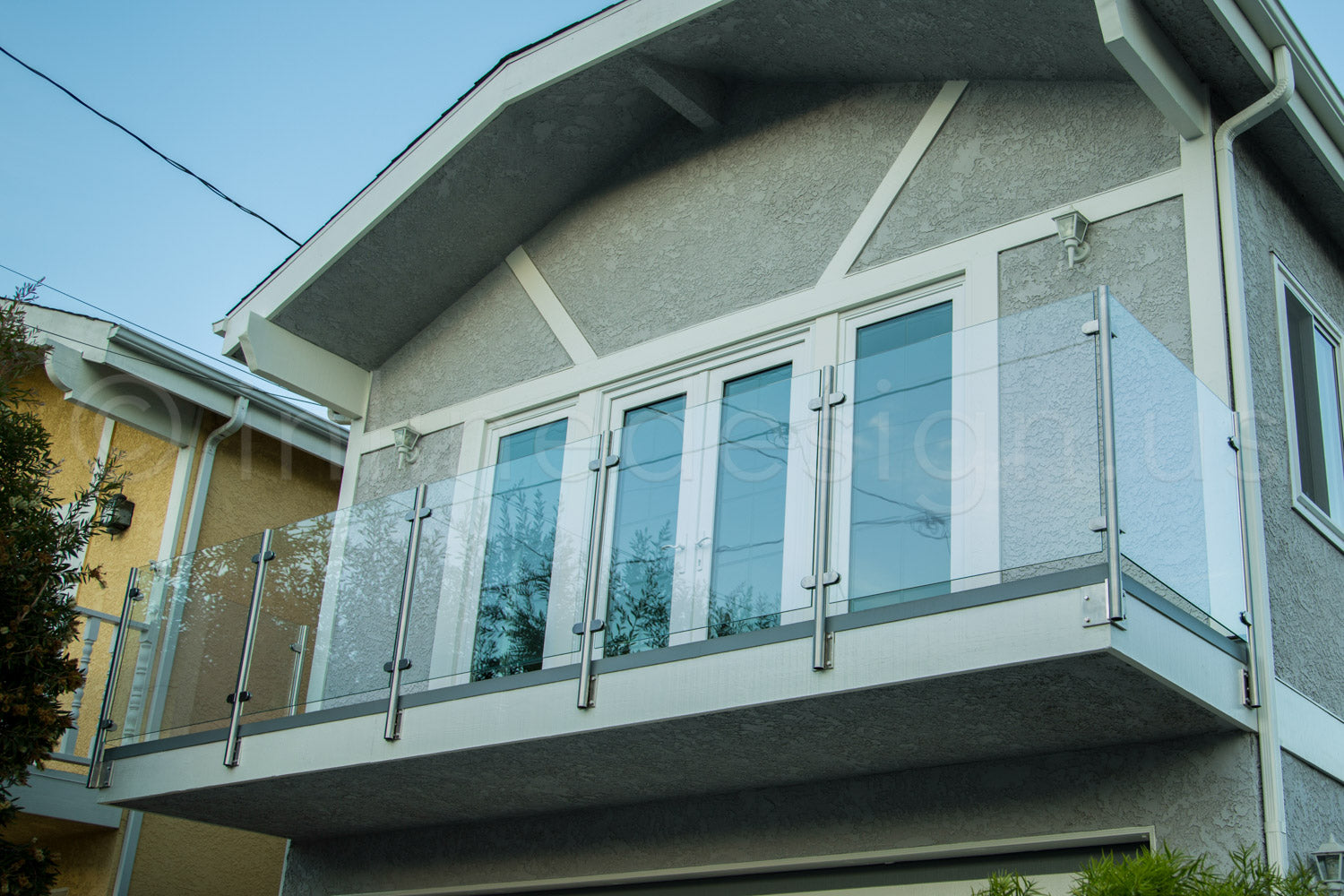 stainless steel railing glass side mounted beach